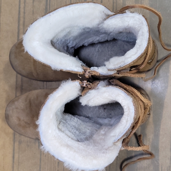 Koolaburra By UGG Womens Shazi Short Lace Up Back Suede Boots - Picture 8 of 9